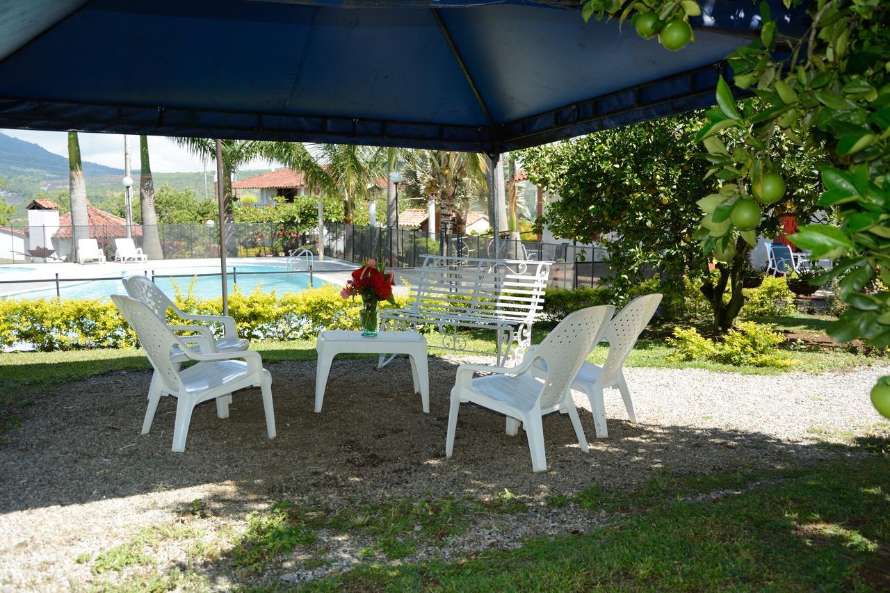 Hotel Campestre La Loma Curití מראה חיצוני תמונה